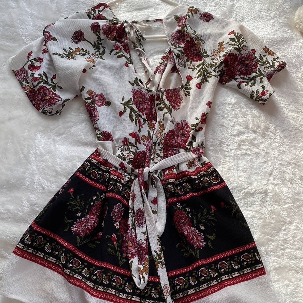 romper - Picture 2 of 2